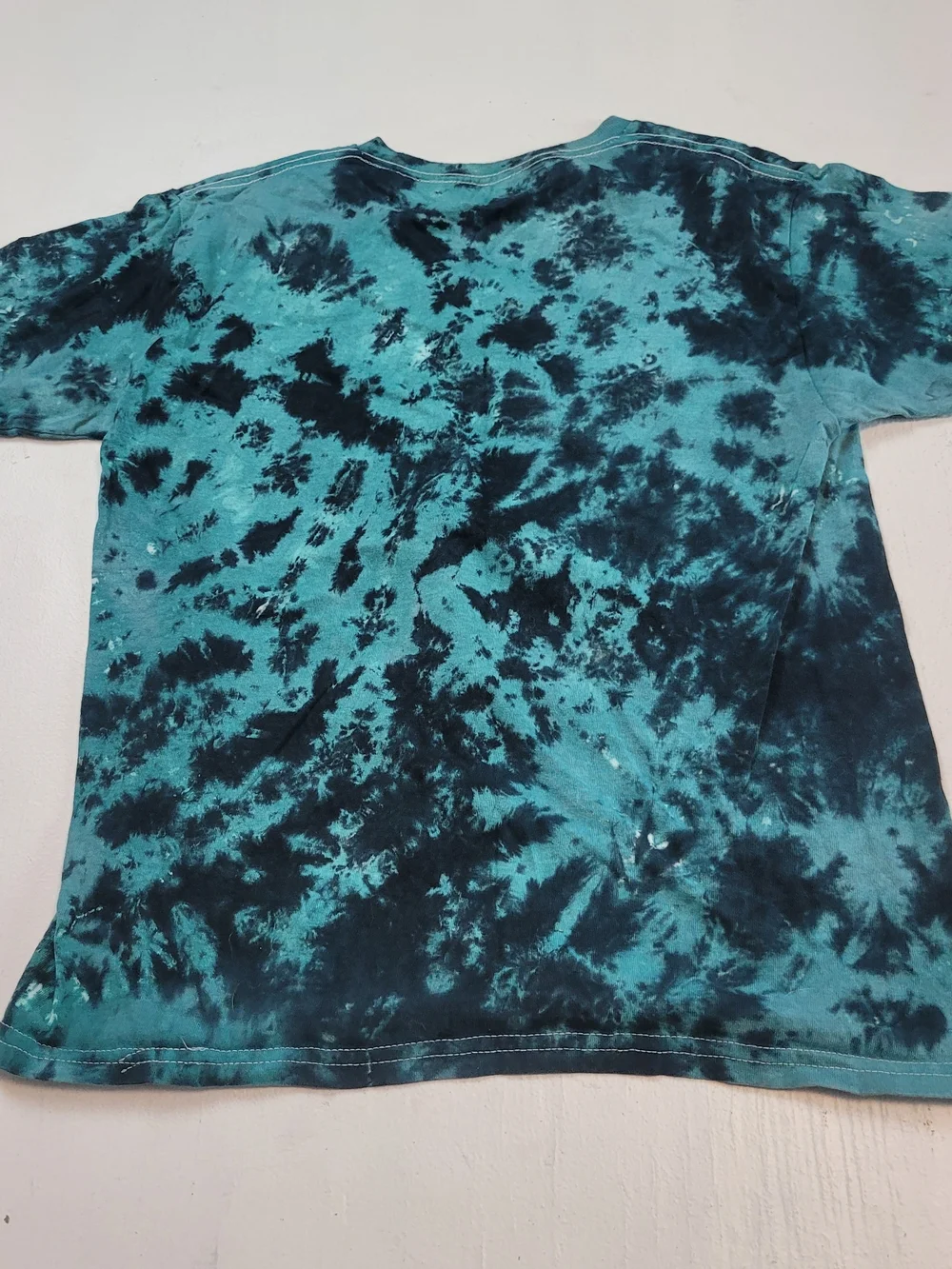 Peanuts Tie-Dye Kids Tee in Teal and Black with Snoopy Graphic